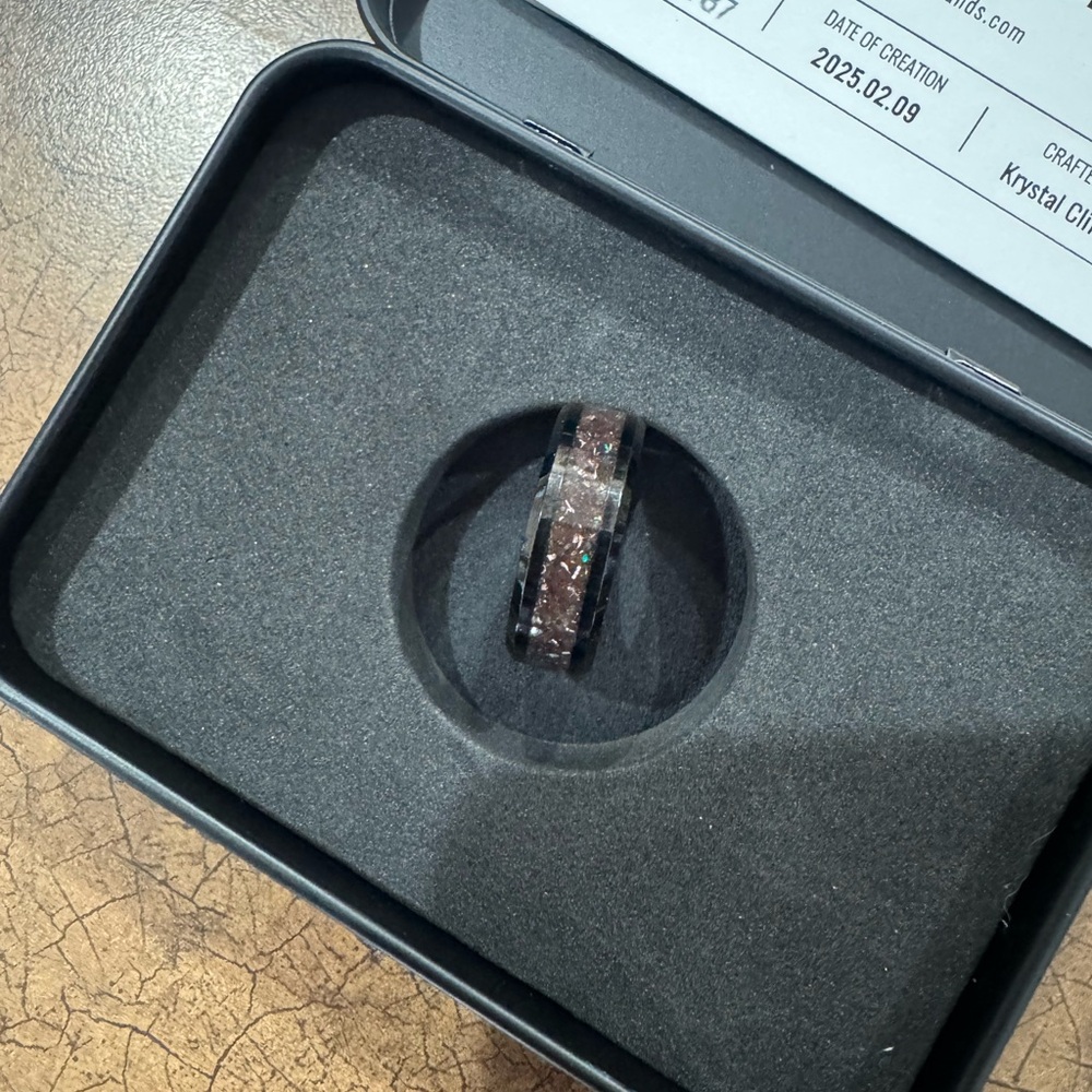 BNWT Men’s Tungsten Dinosaur Bone Inlay Ring